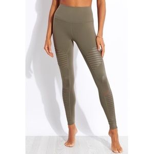 Alo Leggings